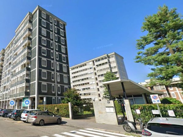 appartamento in vendita a Milano in zona Vigentino