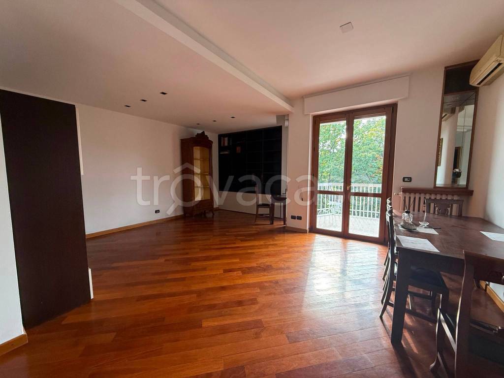 appartamento in vendita a Milano in zona Vigentino