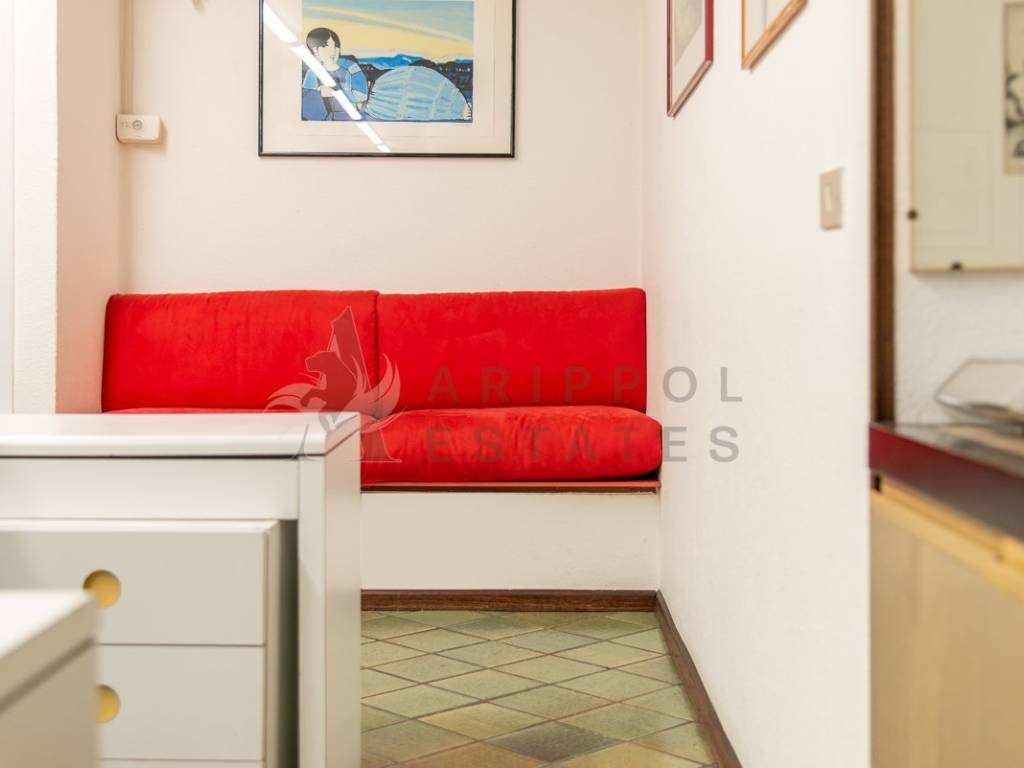 appartamento in vendita a Milano in zona Guastalla