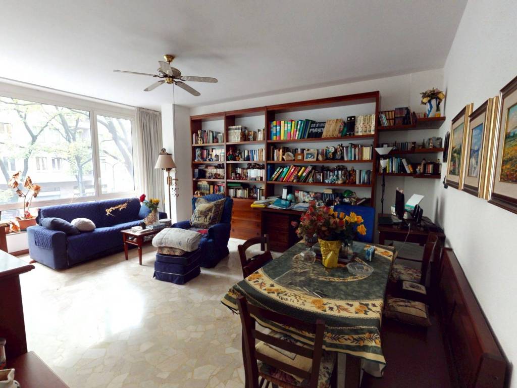 appartamento in vendita a Milano in zona Città Studi