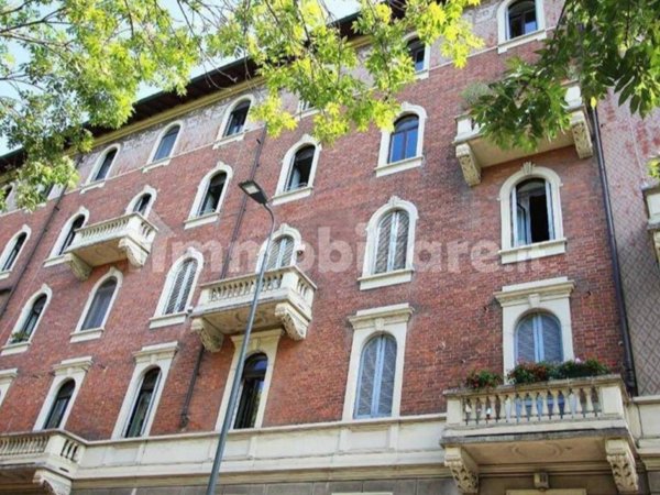 appartamento in vendita a Milano in zona Bocconi