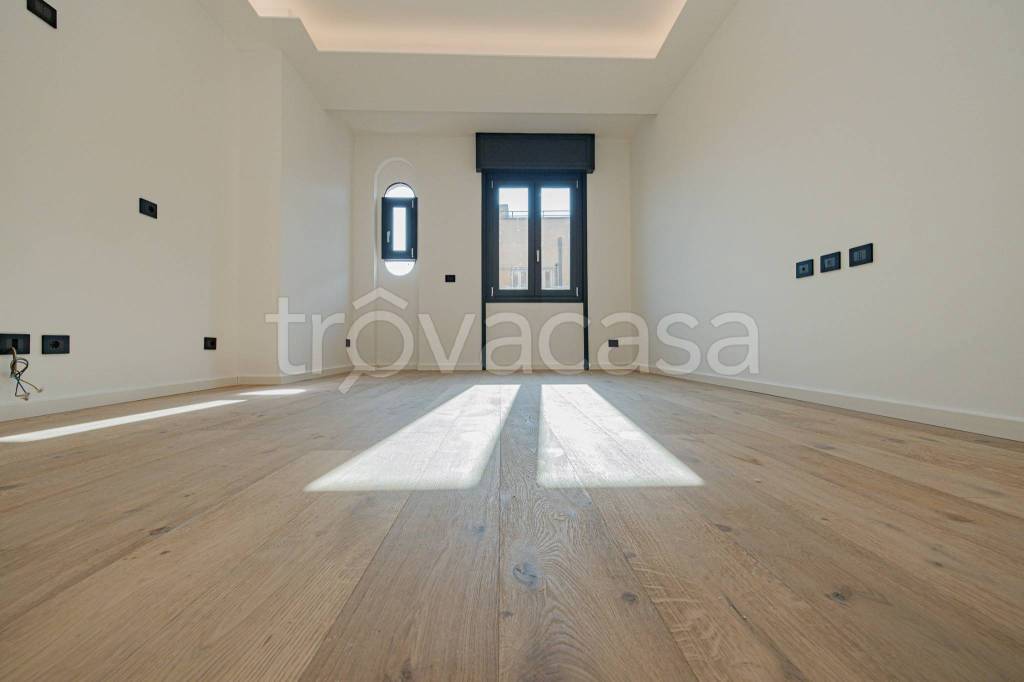 appartamento in vendita a Milano in zona Bocconi