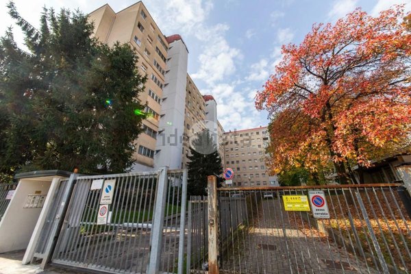 appartamento in vendita a Milano in zona Quarto Cagnino