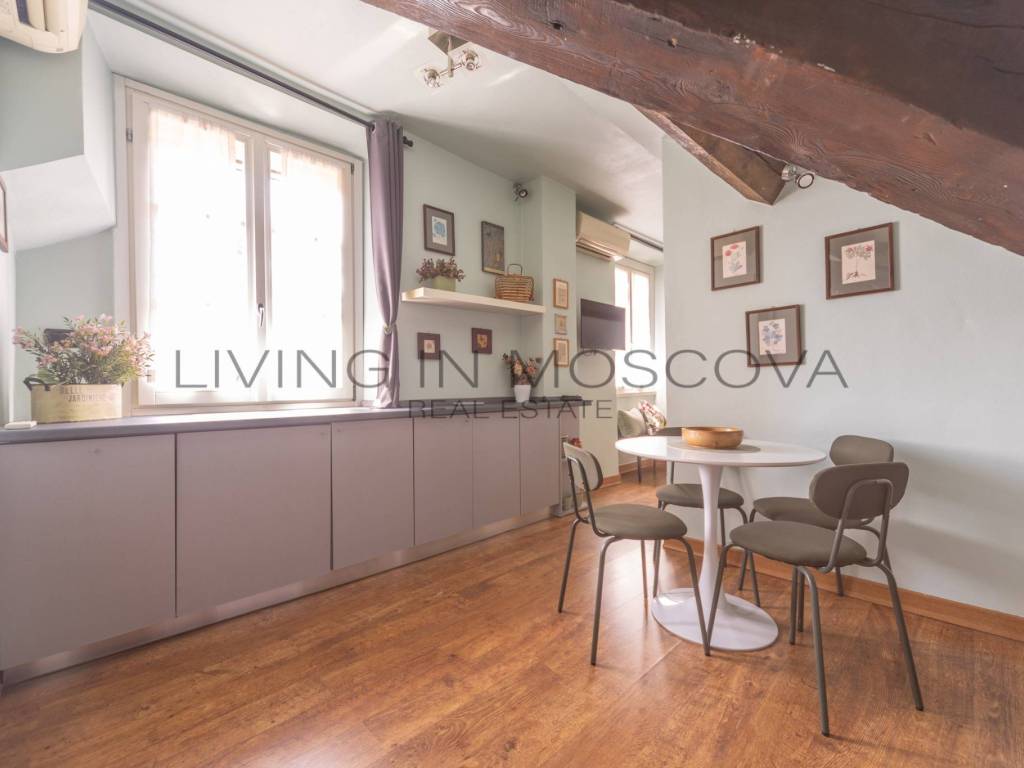 appartamento in vendita a Milano in zona Porta Garibaldi