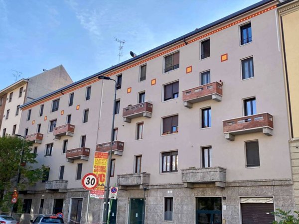 negozio in vendita a Milano in zona Porta Romana