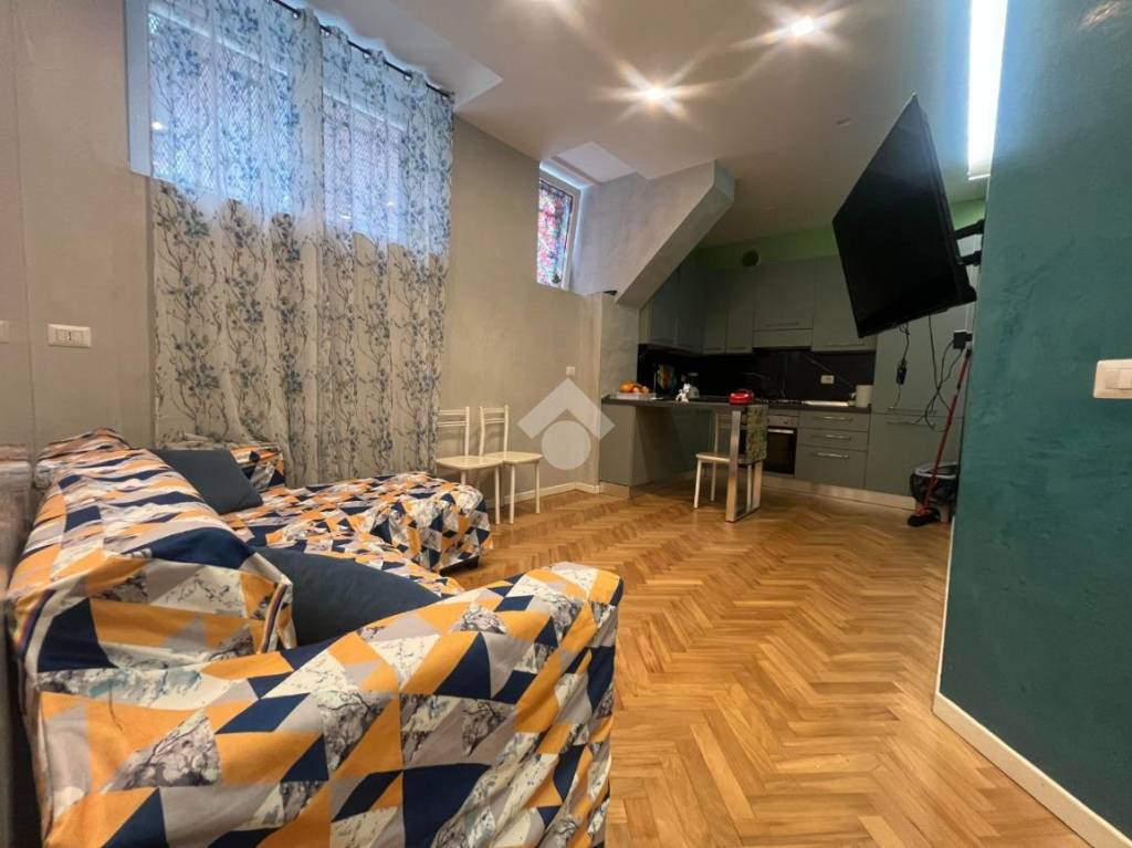appartamento in vendita a Milano in zona Dergano