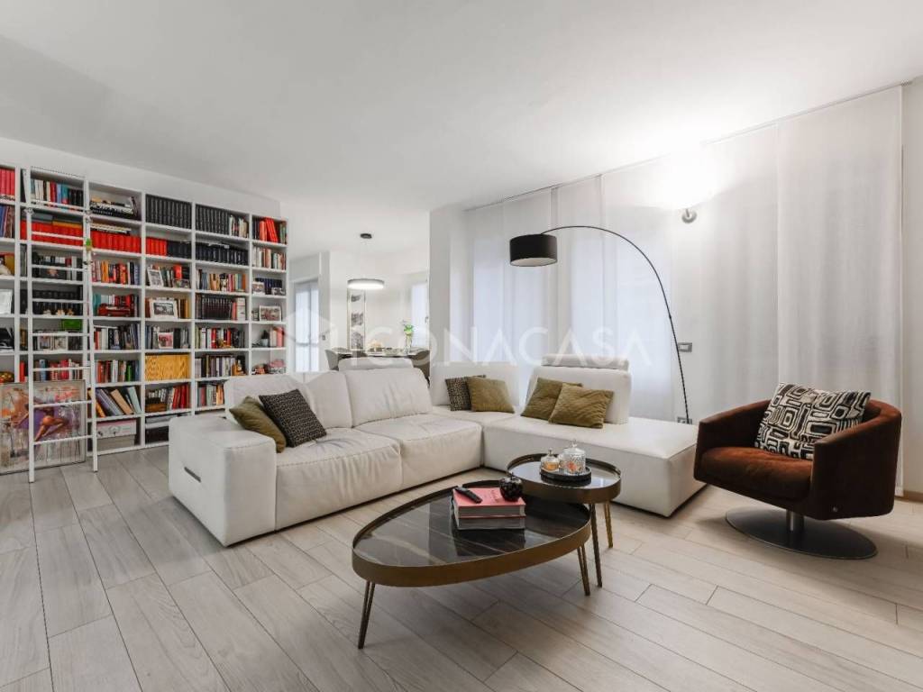 appartamento in vendita a Milano in zona Maggiolina