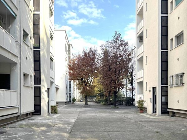 appartamento in vendita a Milano in zona Città Studi