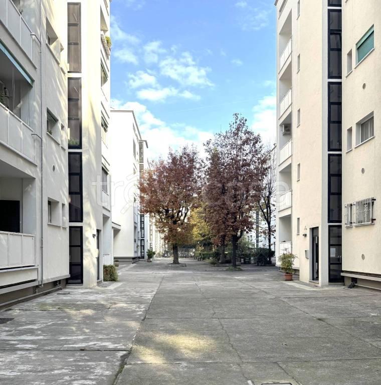 appartamento in vendita a Milano in zona Città Studi