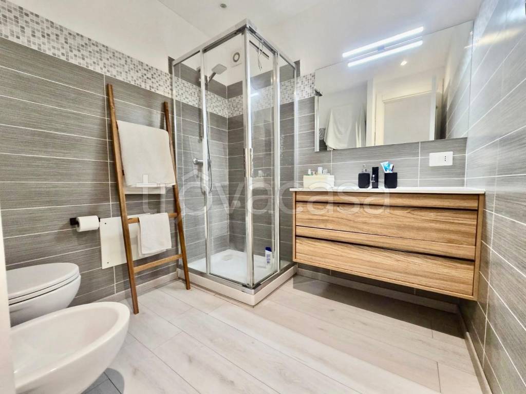 appartamento in vendita a Milano in zona Corvetto