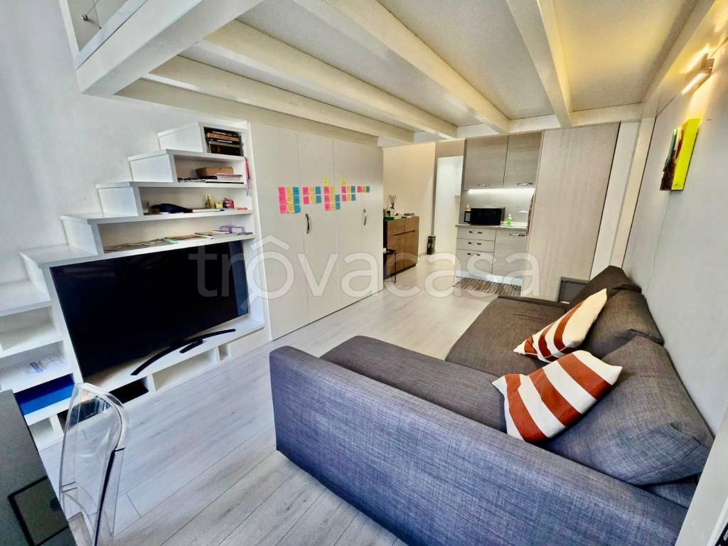 appartamento in vendita a Milano in zona Corvetto