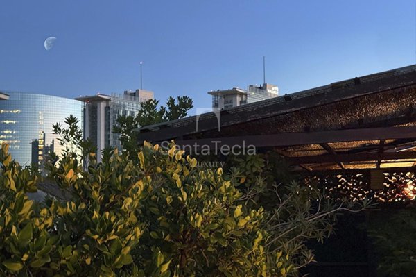 appartamento in vendita a Milano in zona Isola