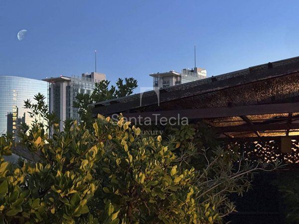 appartamento in vendita a Milano in zona Isola