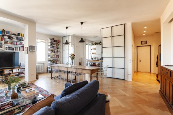 appartamento in vendita a Milano in zona Porta Ticinese