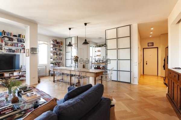 appartamento in vendita a Milano in zona Porta Ticinese