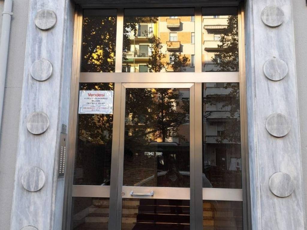 appartamento in vendita a Milano in zona Solari