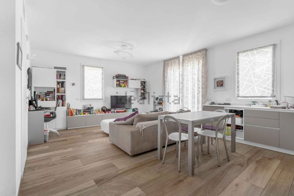 appartamento in vendita a Milano in zona Vigentino