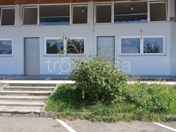 appartamento in vendita a Milano in zona Famagosta