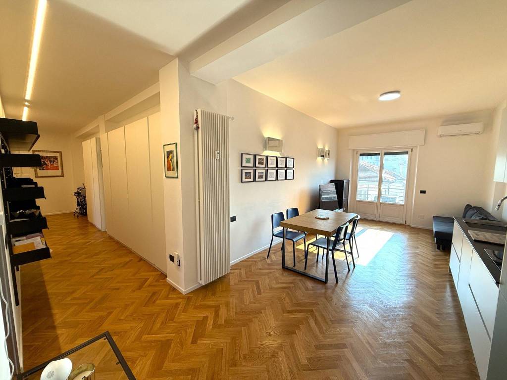 appartamento in vendita a Milano in zona Porta Vittoria