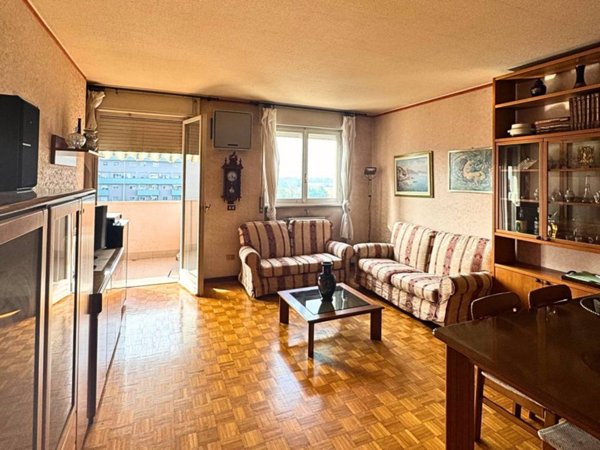 appartamento in vendita a Milano in zona Famagosta