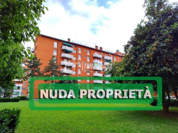 appartamento in vendita a Milano in zona Forlanini