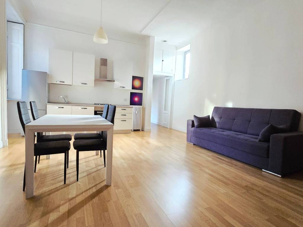 appartamento in vendita a Milano in zona Solari