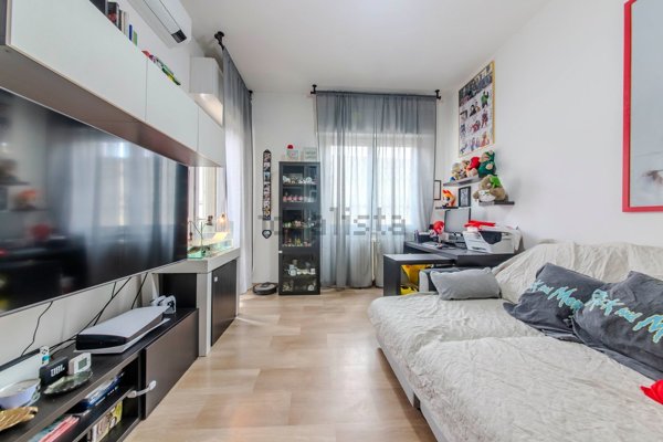 appartamento in vendita a Milano in zona Dergano