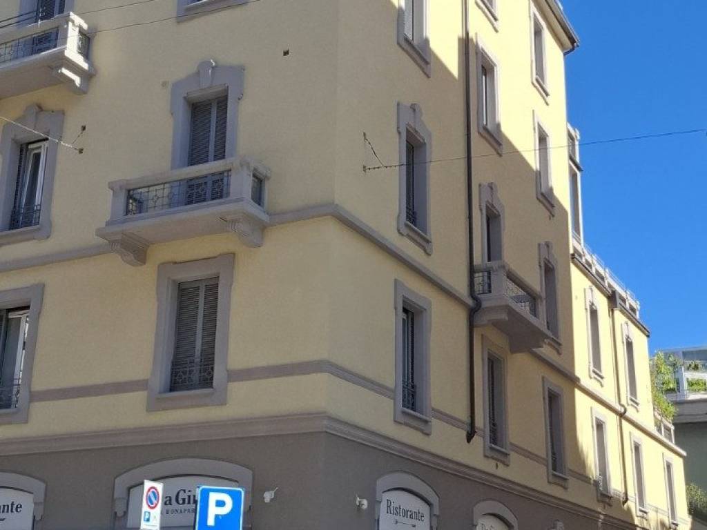 ufficio in vendita a Milano in zona Isola