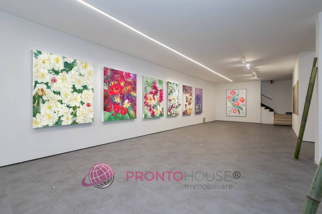 negozio in vendita a Milano in zona Stazione Centrale