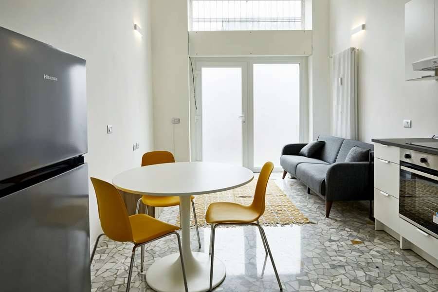 appartamento in vendita a Milano in zona Barona