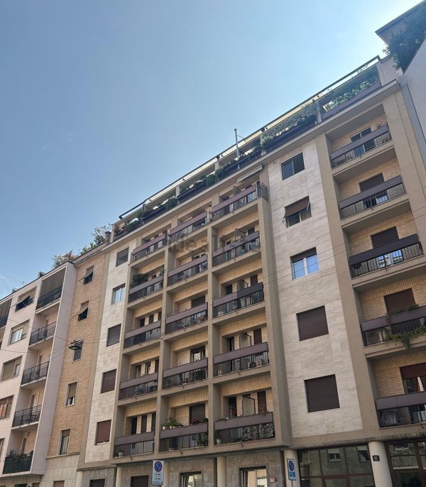 appartamento in vendita a Milano in zona Sempione