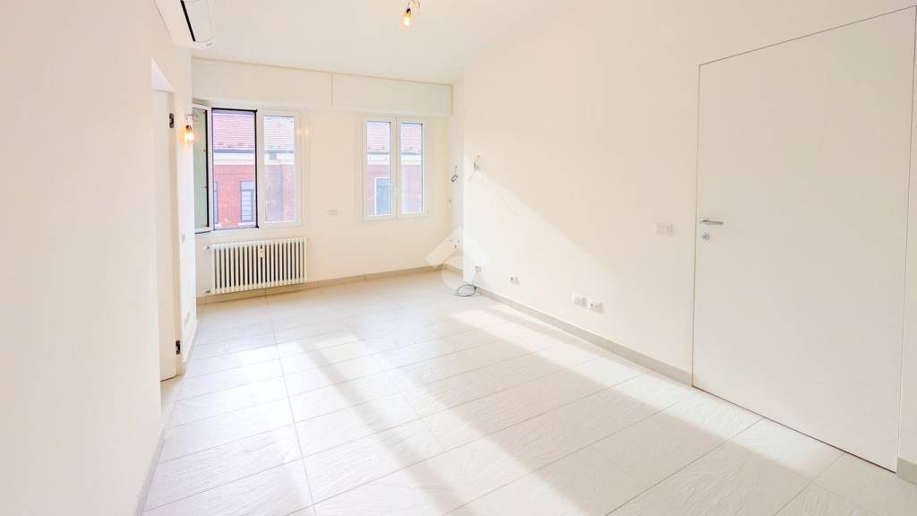 appartamento in vendita a Milano in zona Piazzale Lodi