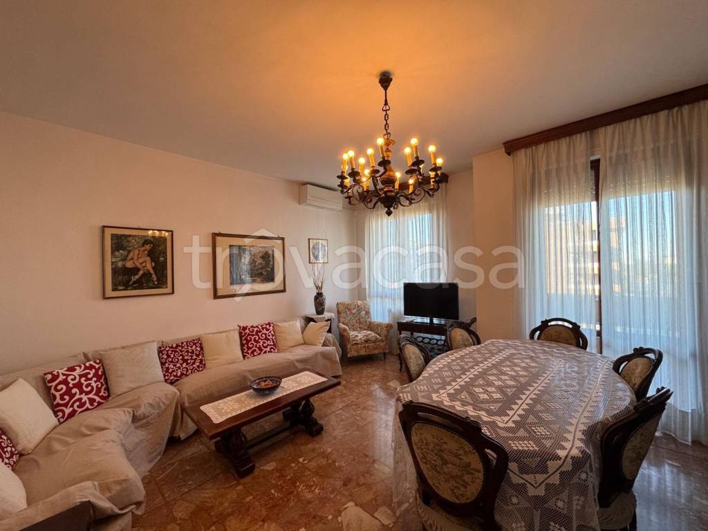 appartamento in vendita a Milano in zona Musocco