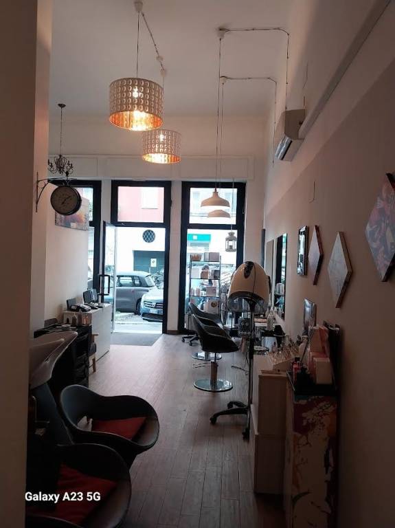 negozio in vendita a Milano in zona Solari