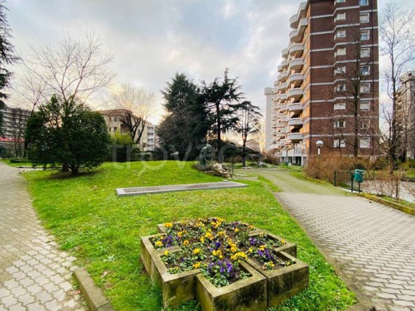 appartamento in vendita a Milano in zona Musocco