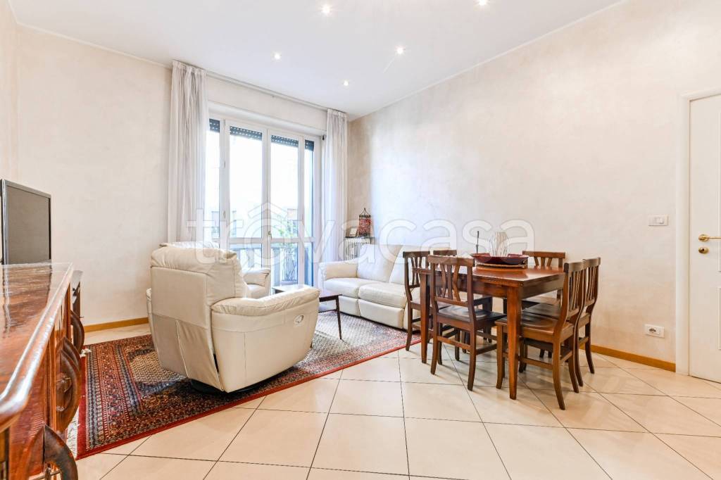 appartamento in vendita a Milano in zona Stazione Centrale