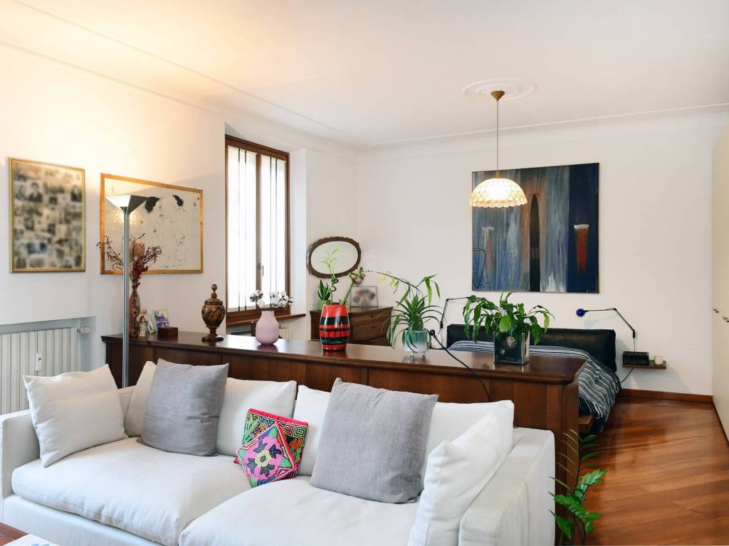 appartamento in vendita a Milano in zona Porta Garibaldi