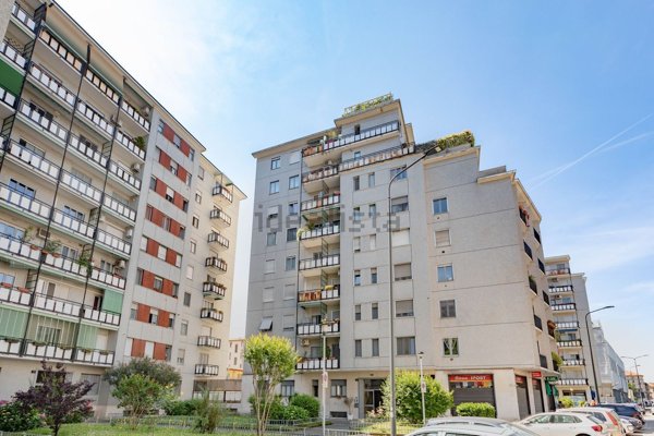 appartamento in vendita a Milano in zona Piazzale Lodi