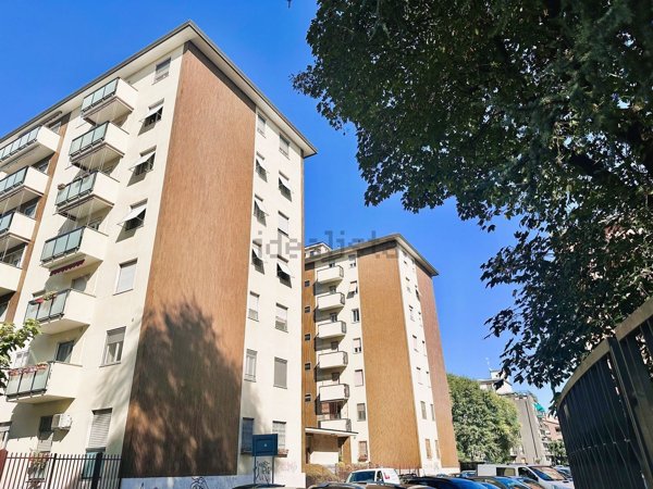 appartamento in vendita a Milano in zona Lambrate