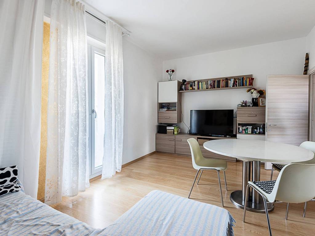 appartamento in vendita a Milano in zona Gratosoglio