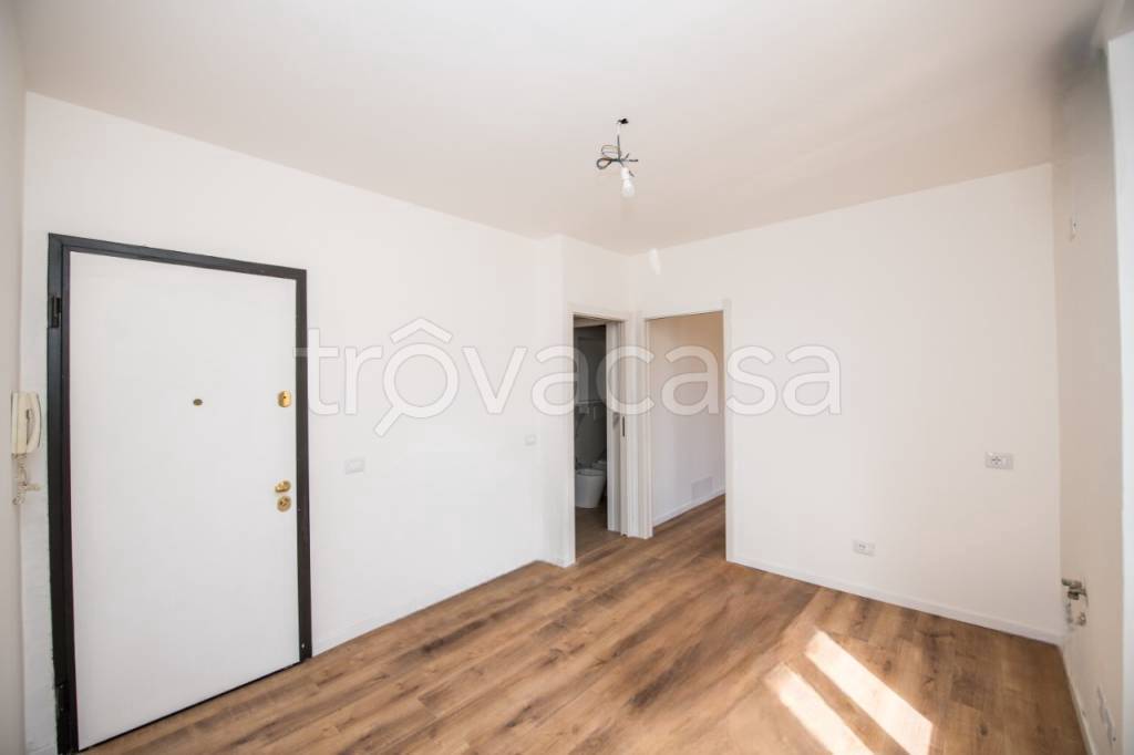 appartamento in vendita a Milano in zona Porta Genova