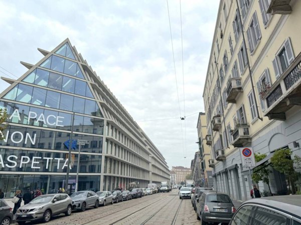 appartamento in vendita a Milano in zona Centro Direzionale