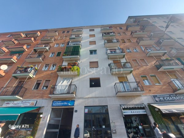 appartamento in vendita a Milano in zona Barona