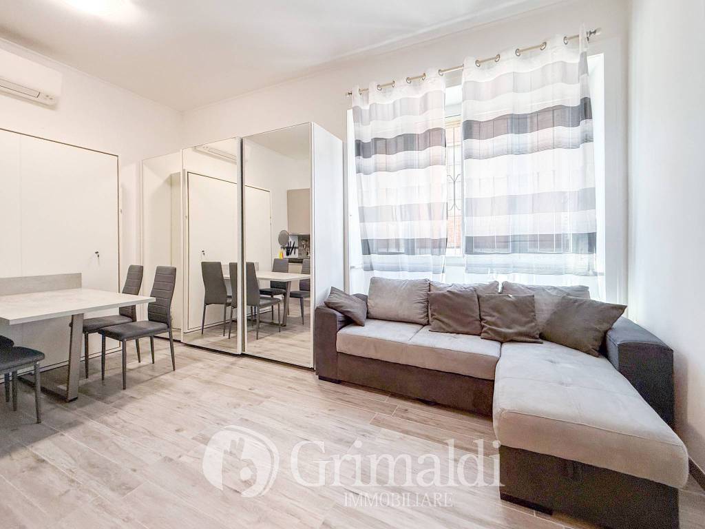 appartamento in vendita a Milano in zona Porta Vittoria