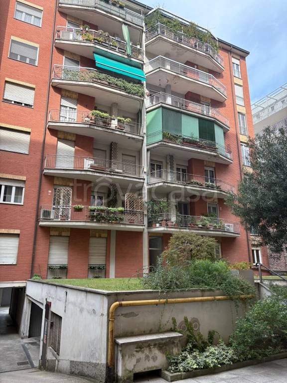 appartamento in vendita a Milano in zona Sempione