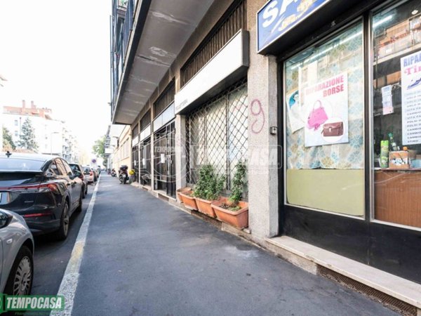 negozio in vendita a Milano in zona Adriano