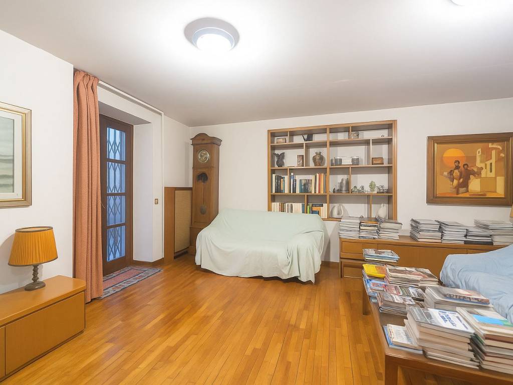 appartamento in vendita a Milano in zona Piazzale Lodi