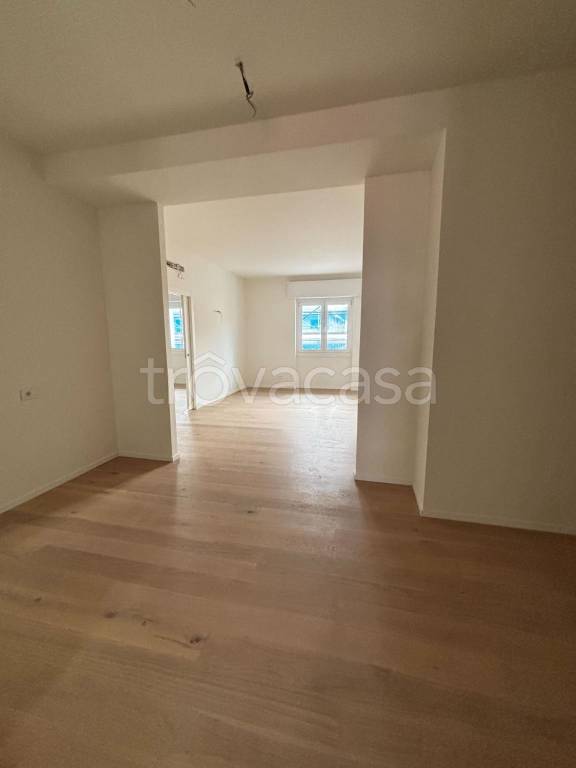 appartamento in vendita a Milano in zona Ghisolfa