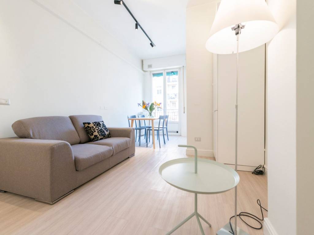 appartamento in vendita a Milano in zona Famagosta