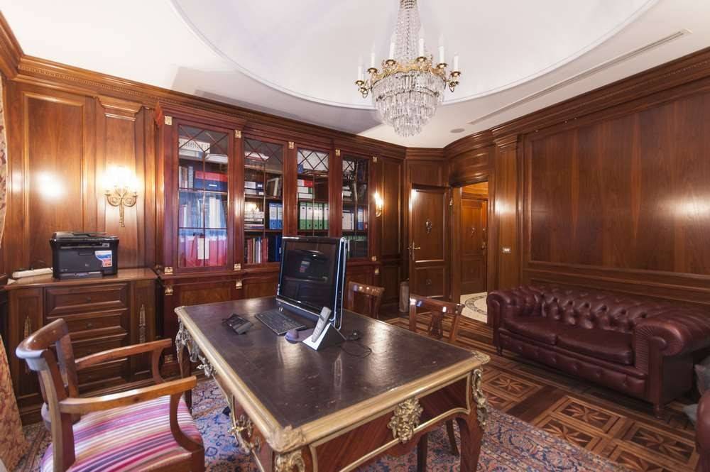 ufficio in vendita a Milano in zona Guastalla